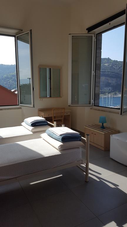 Ostello Porto Venere Екстериор снимка